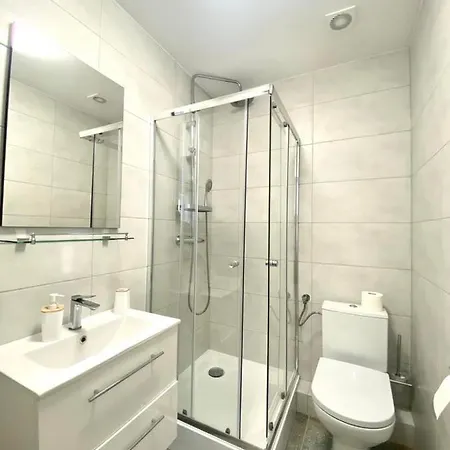 Latarenka Нехоже